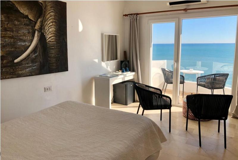 Hotel Boutique Milla De Plata Torreguadiaro Eksteriør billede